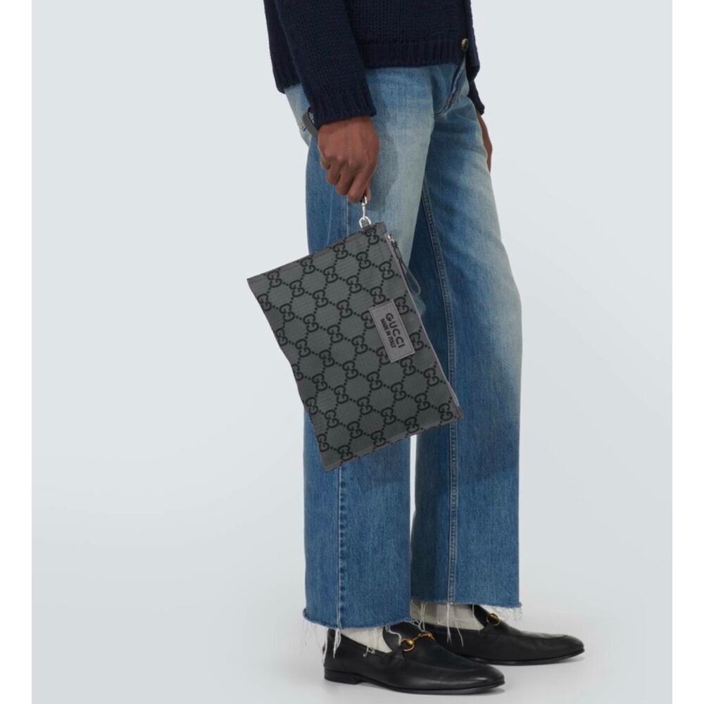 Gucci GG Monogram Supreme Ripstop Pouch grey technical material with wrist strap - Picture 4 of 4